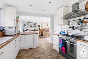 Photo 19- click for photo gallery